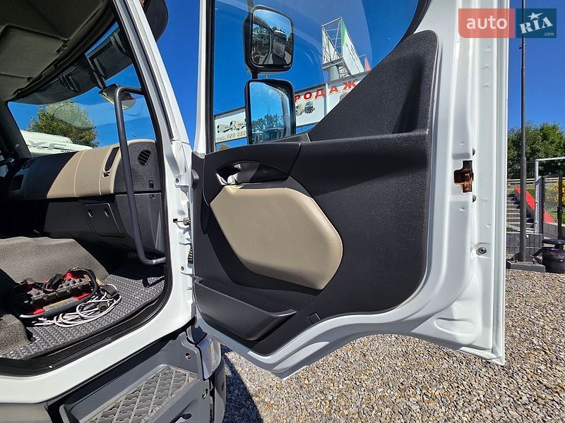 Фото Renault Premium з оголошення AUTO.RIA