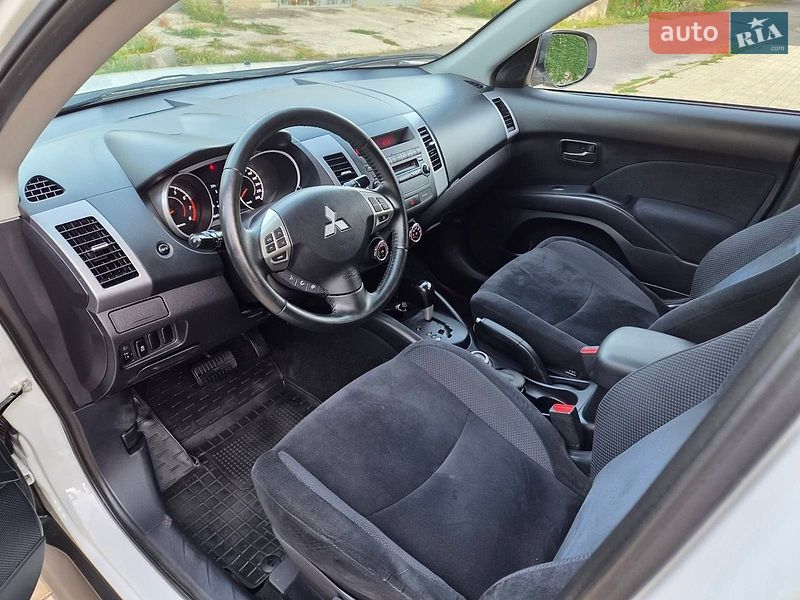 Фото Mitsubishi Outlander XL з оголошення AUTO.RIA