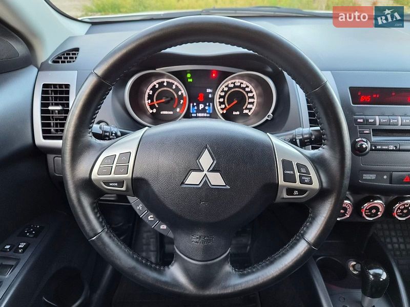 Фото Mitsubishi Outlander XL з оголошення AUTO.RIA