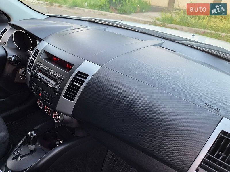Фото Mitsubishi Outlander XL з оголошення AUTO.RIA