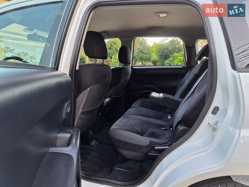 Фото Mitsubishi Outlander XL з оголошення AUTO.RIA