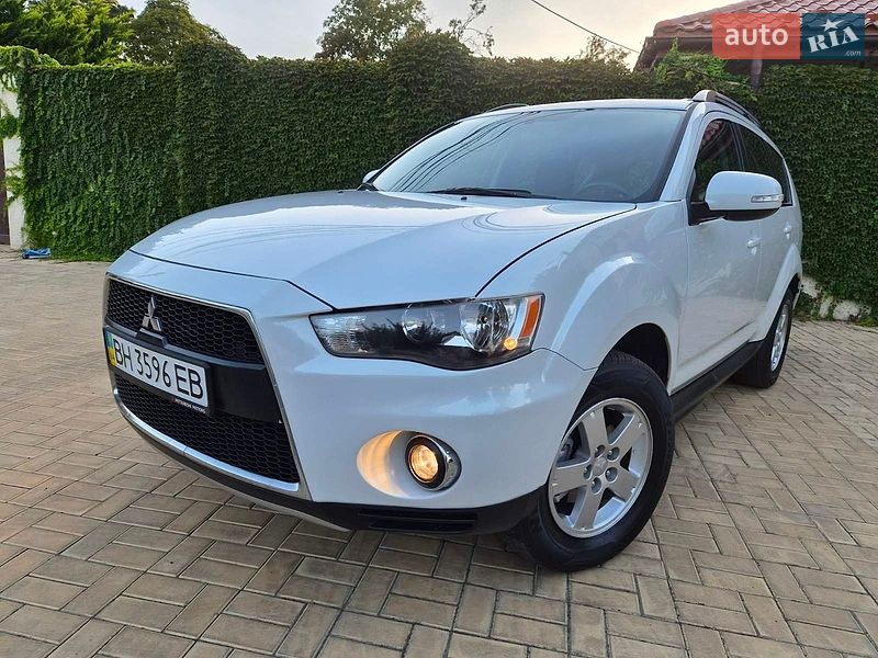 Фото Mitsubishi Outlander XL з оголошення AUTO.RIA
