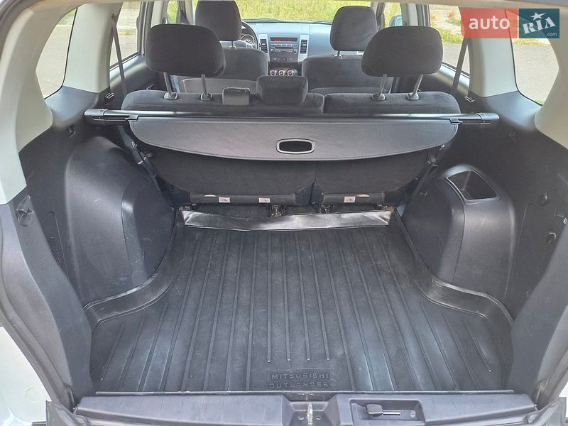 Фото Mitsubishi Outlander XL з оголошення AUTO.RIA