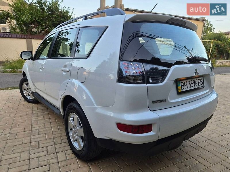 Фото Mitsubishi Outlander XL з оголошення AUTO.RIA