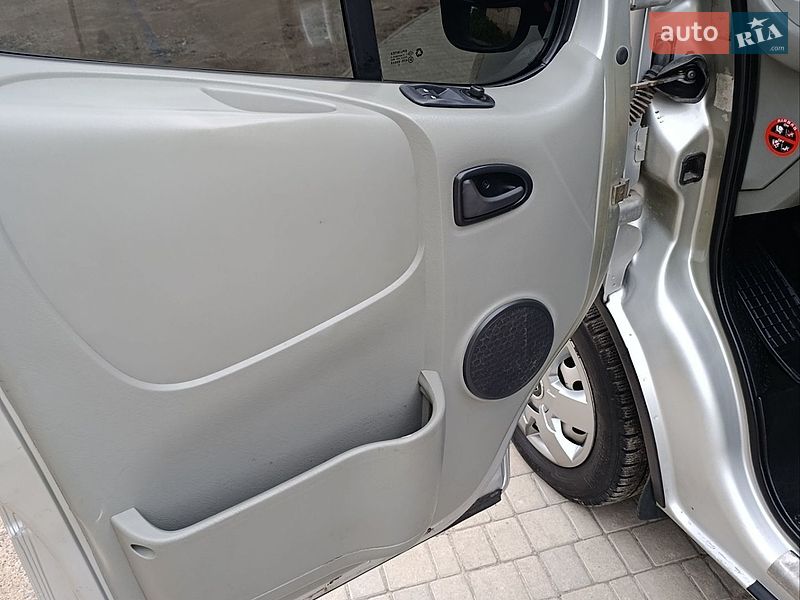 Фото Renault Trafic з оголошення AUTO.RIA