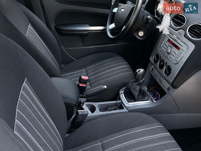Фото Ford Focus з оголошення AUTO.RIA