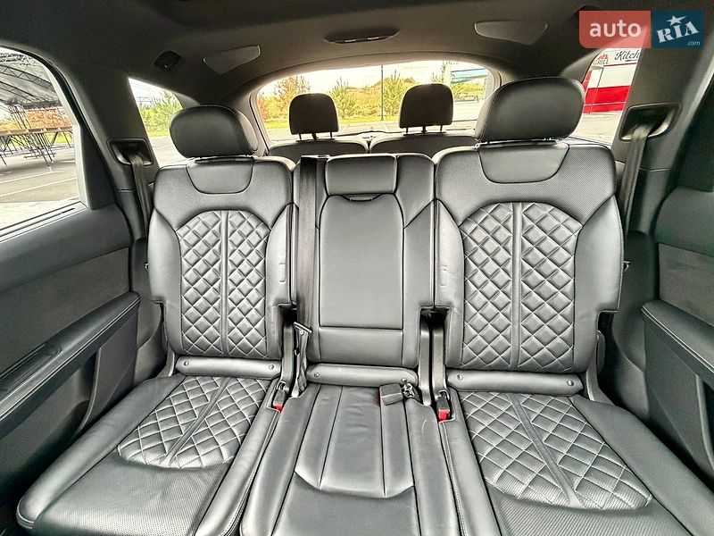 Фото Audi SQ7 з оголошення AUTO.RIA