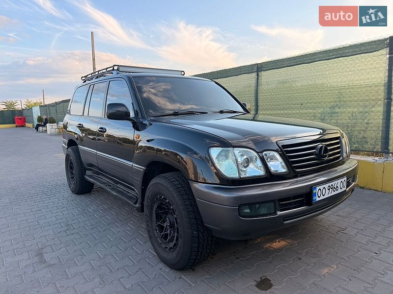 Фото Lexus LX з оголошення AUTO.RIA