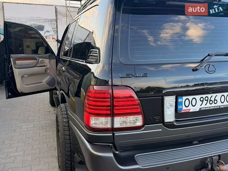 Фото Lexus LX з оголошення AUTO.RIA