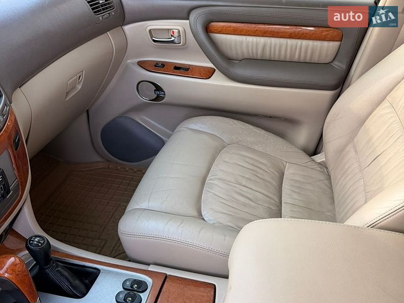 Фото Lexus LX з оголошення AUTO.RIA