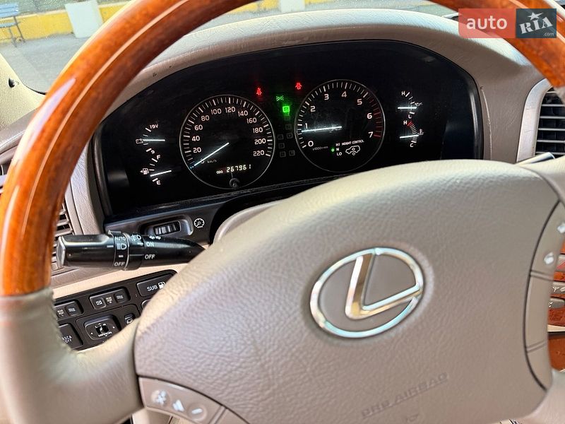 Фото Lexus LX з оголошення AUTO.RIA