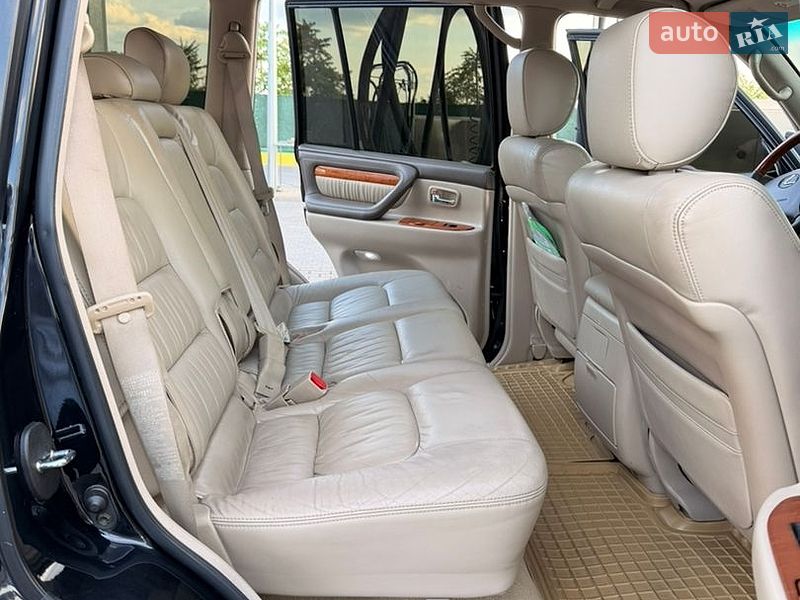 Фото Lexus LX з оголошення AUTO.RIA