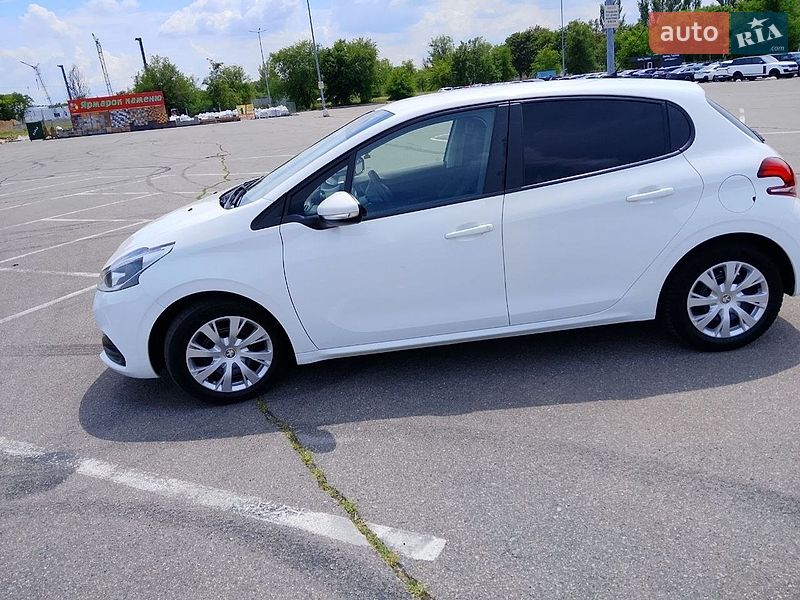 Фото Peugeot 208 з оголошення AUTO.RIA