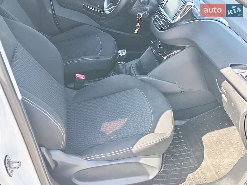 Фото Peugeot 208 з оголошення AUTO.RIA