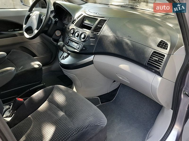 Фото Mitsubishi Grandis з оголошення AUTO.RIA