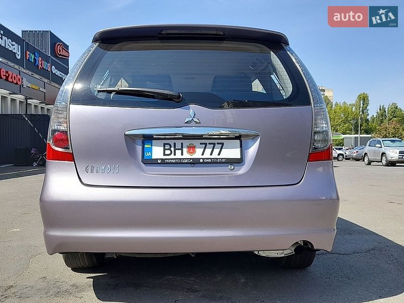 Фото Mitsubishi Grandis з оголошення AUTO.RIA