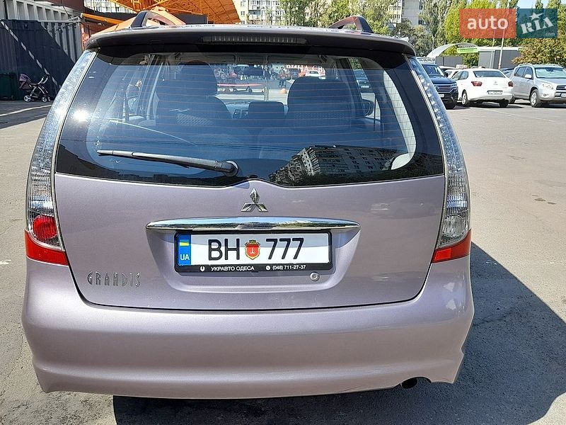 Фото Mitsubishi Grandis з оголошення AUTO.RIA