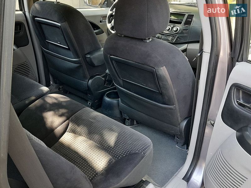 Фото Mitsubishi Grandis з оголошення AUTO.RIA