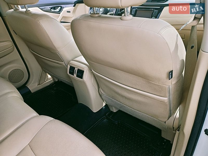 Фото Nissan Rogue з оголошення AUTO.RIA