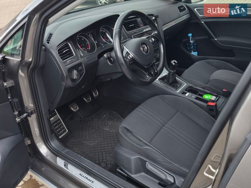 Фото Volkswagen Golf Alltrack з оголошення AUTO.RIA