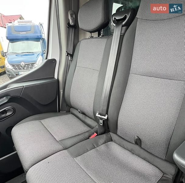 Фото Renault Master з оголошення AUTO.RIA