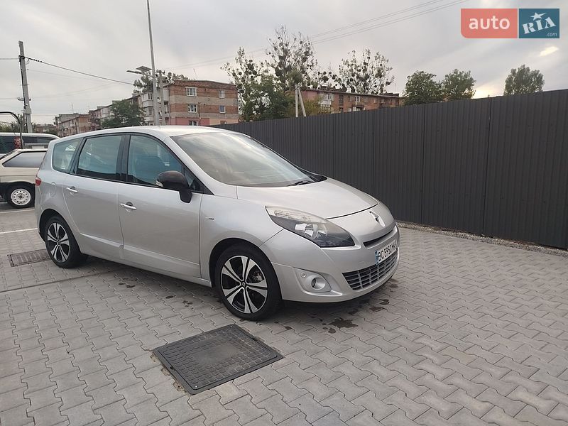 Фото Renault Scenic з оголошення AUTO.RIA