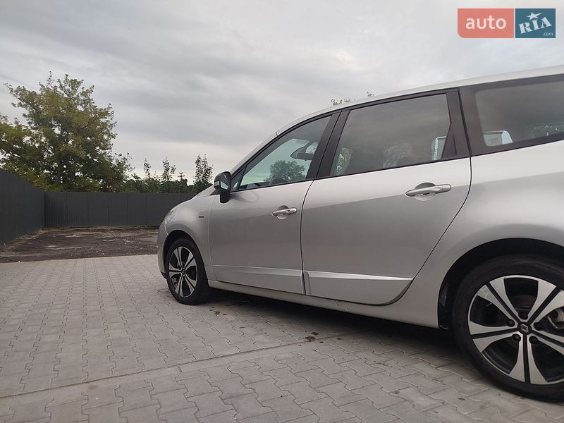 Фото Renault Scenic з оголошення AUTO.RIA