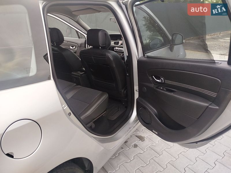Фото Renault Scenic з оголошення AUTO.RIA