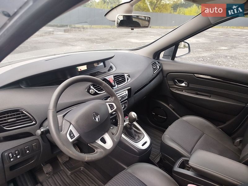 Фото Renault Scenic з оголошення AUTO.RIA