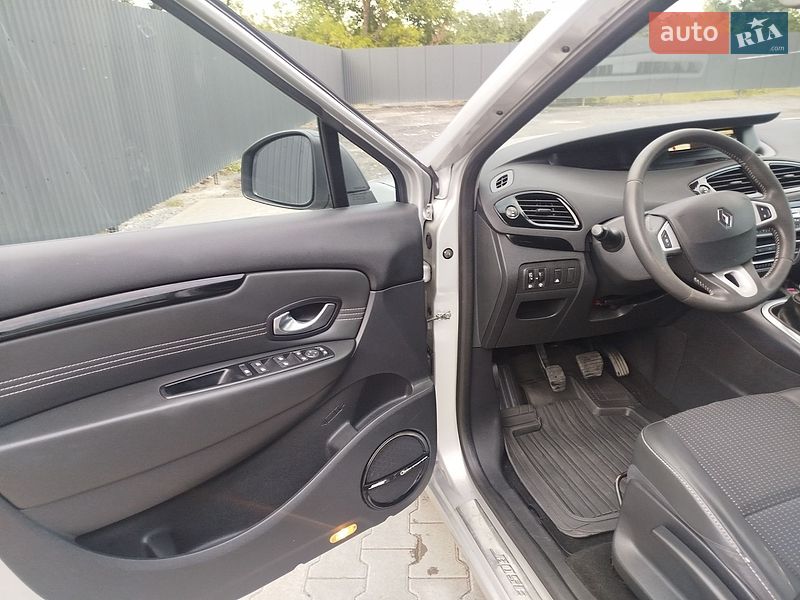 Фото Renault Scenic з оголошення AUTO.RIA