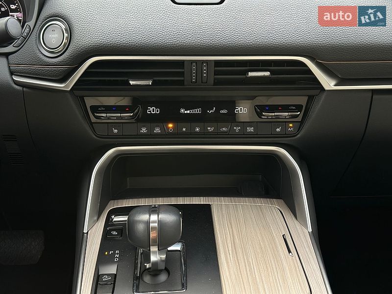 Фото Mazda CX-90 з оголошення AUTO.RIA