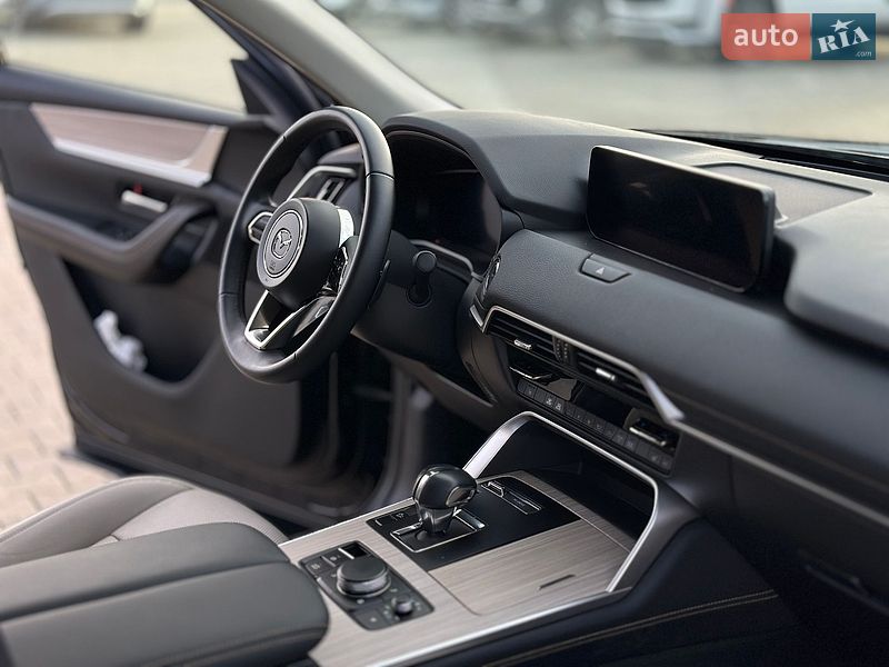 Фото Mazda CX-90 з оголошення AUTO.RIA