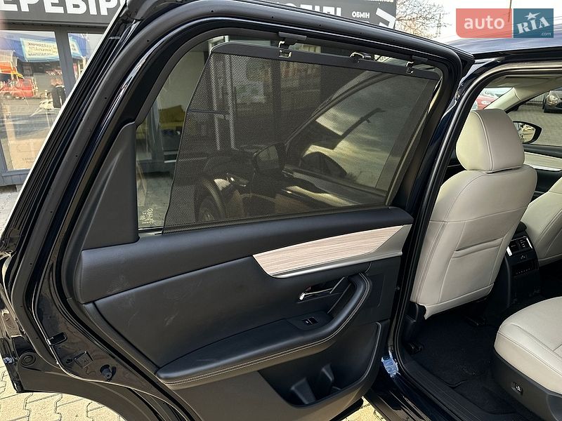 Фото Mazda CX-90 з оголошення AUTO.RIA