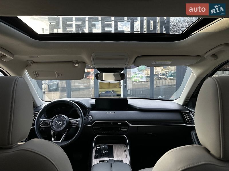 Фото Mazda CX-90 з оголошення AUTO.RIA