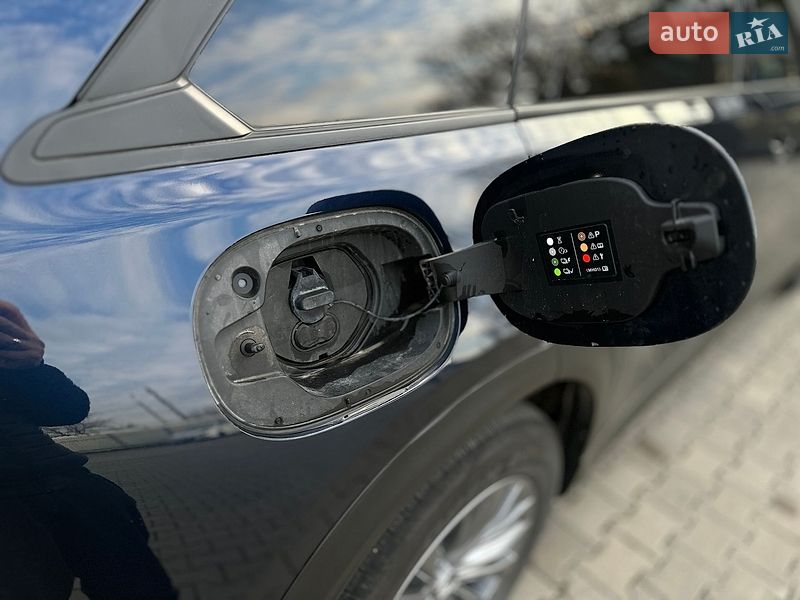 Фото Mazda CX-90 з оголошення AUTO.RIA