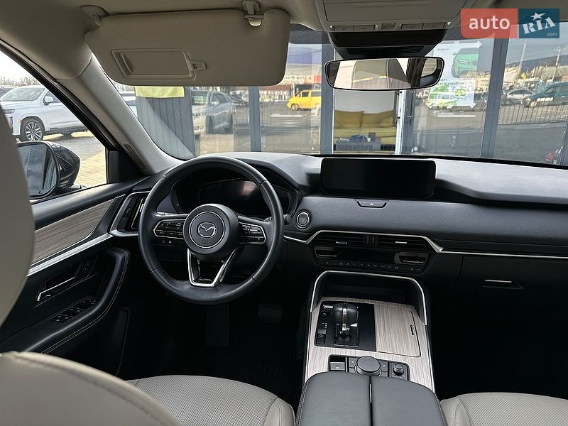 Фото Mazda CX-90 з оголошення AUTO.RIA