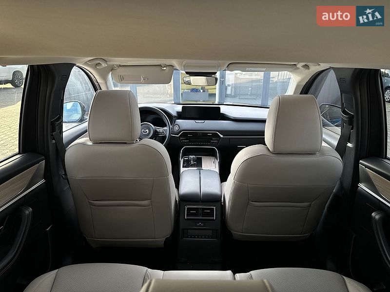 Фото Mazda CX-90 з оголошення AUTO.RIA