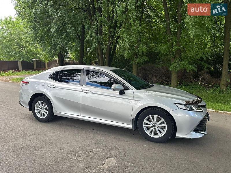 Фото Toyota Camry з оголошення AUTO.RIA