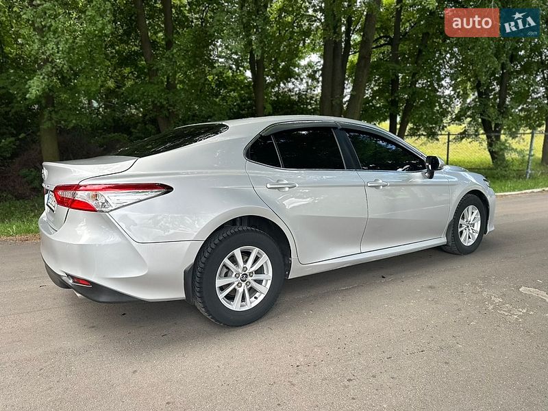 Фото Toyota Camry з оголошення AUTO.RIA