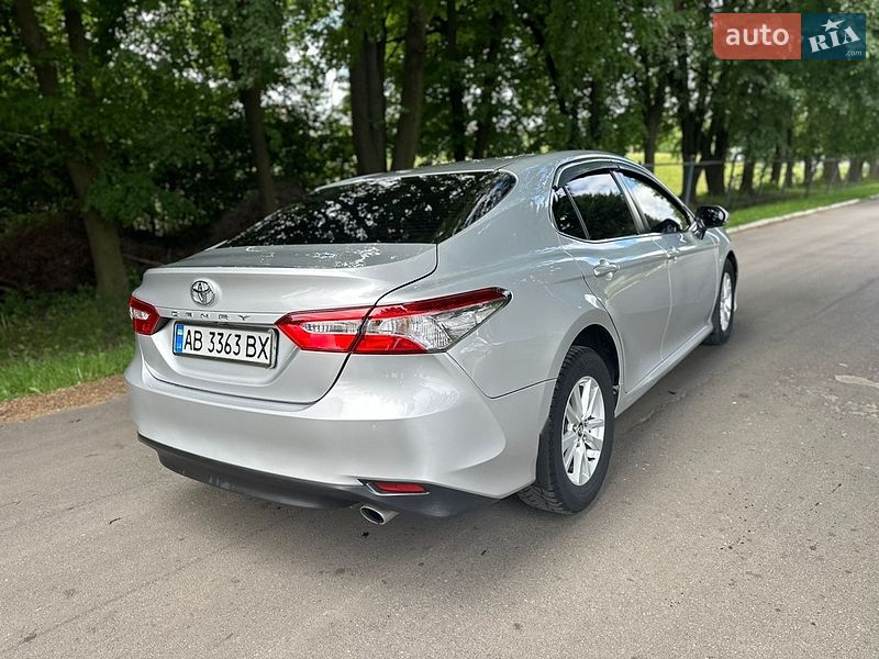 Фото Toyota Camry з оголошення AUTO.RIA