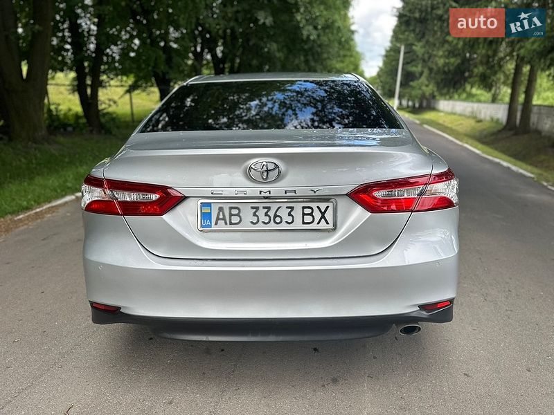 Фото Toyota Camry з оголошення AUTO.RIA