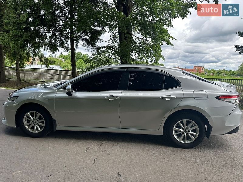 Фото Toyota Camry з оголошення AUTO.RIA