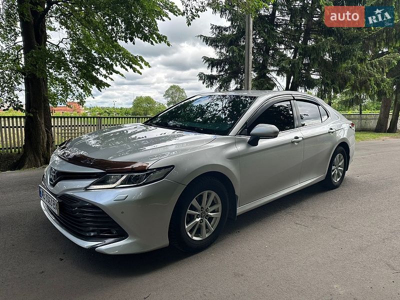 Фото Toyota Camry з оголошення AUTO.RIA