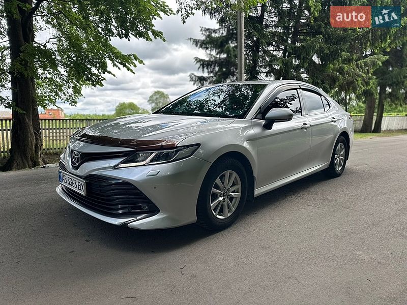 Фото Toyota Camry з оголошення AUTO.RIA