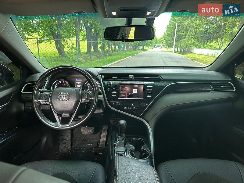 Фото Toyota Camry з оголошення AUTO.RIA