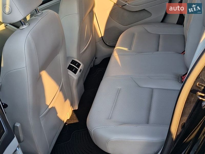 Фото Volkswagen Golf з оголошення AUTO.RIA