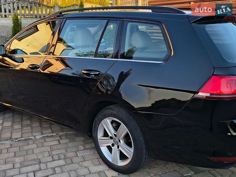 Фото Volkswagen Golf з оголошення AUTO.RIA