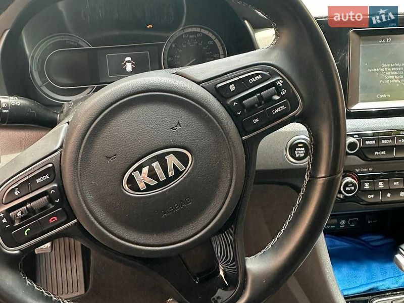 Фото Kia Niro з оголошення AUTO.RIA