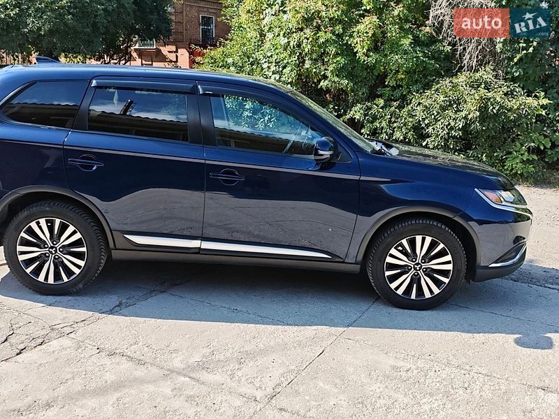 Фото Mitsubishi Outlander з оголошення AUTO.RIA