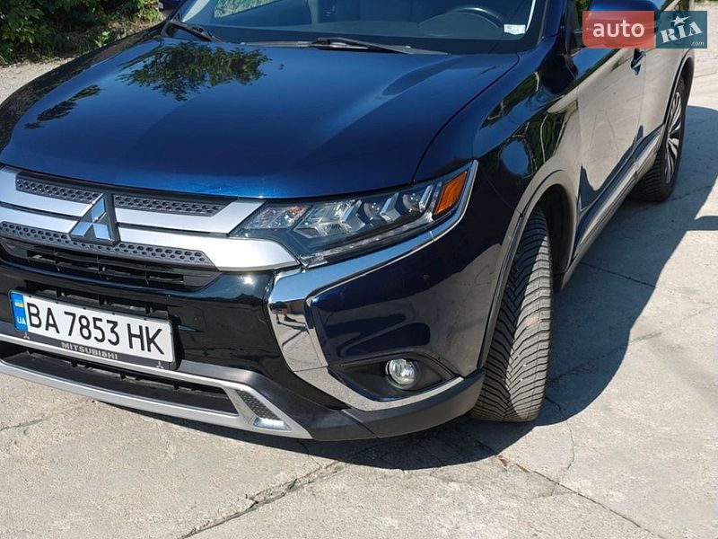 Фото Mitsubishi Outlander з оголошення AUTO.RIA